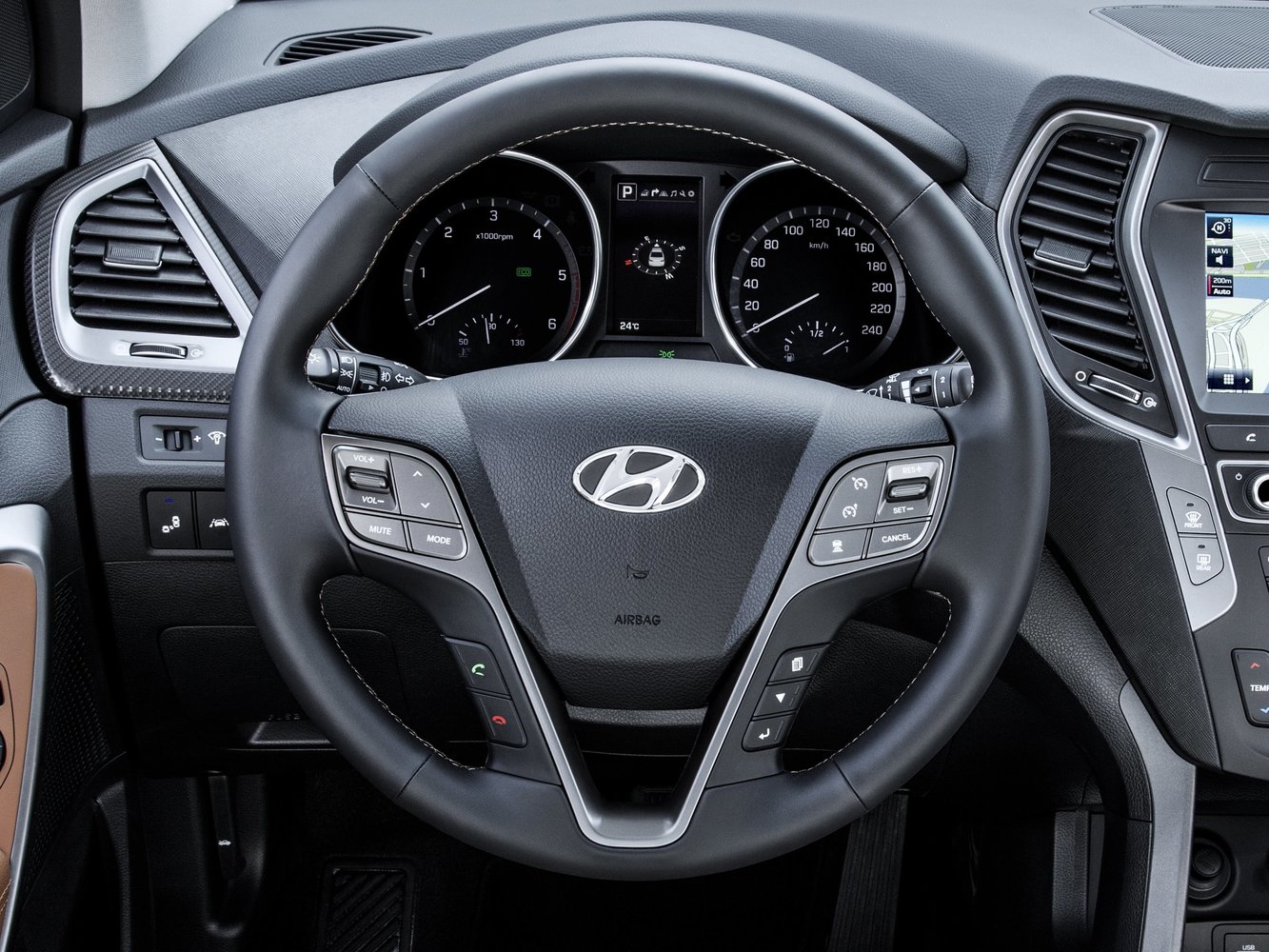 кроссовер Hyundai Santa Fe 2015 - 2016г выпуска модификация 2.0 MT (150 л.с.)