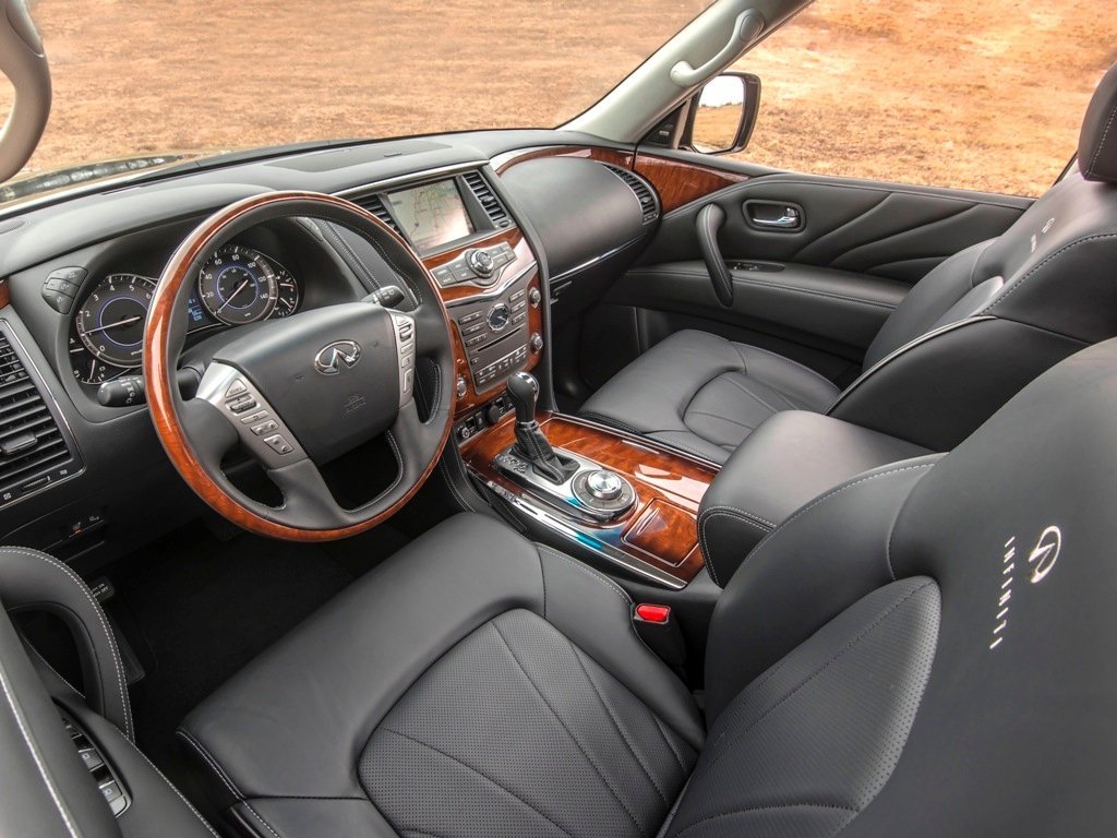 внедорожник Infiniti QX80 2014г выпуска модификация 4WD 5.6 AT (405 л.с.) 4×4