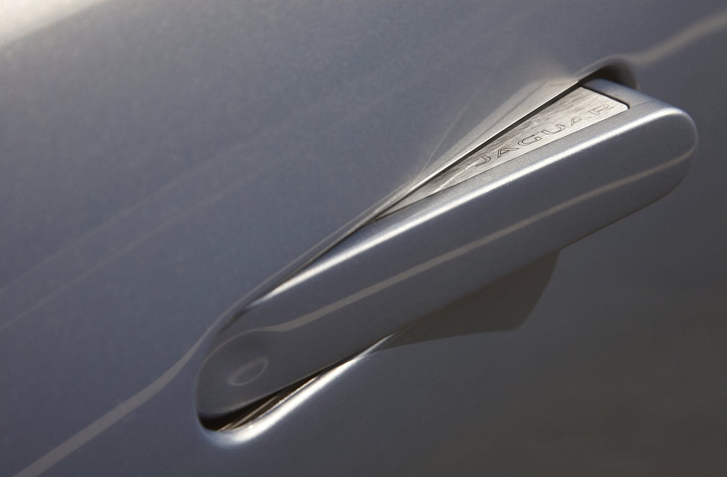 кабриолет Jaguar F-Type 2013 - 2016г выпуска модификация 3.0 AT (380 л.с.)