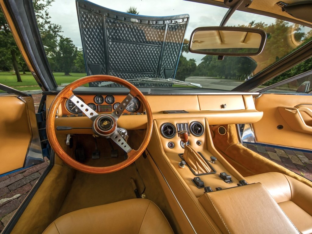 купе Lamborghini Jarama 1968 - 1976г выпуска модификация 3.9 AT (365 л.с.)
