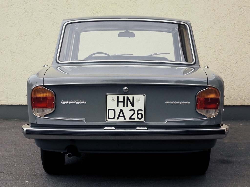 седан Lancia Fulvia 1968 - 1975г выпуска модификация 1.3 MT (88 л.с.)