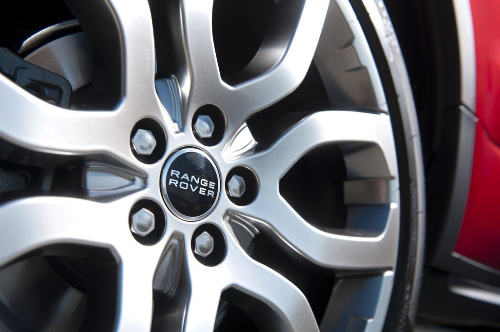 кроссовер 5 дв. Land Rover Range Rover Evoque 2011 - 2015г выпуска модификация 2.0 AT (240 л.с.) 4×4