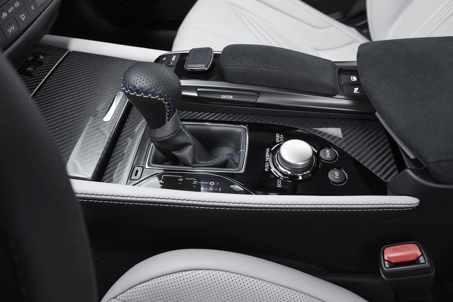 седан Lexus GS F 2015 - 2016г выпуска модификация F 5.0 AT (477 л.с.)