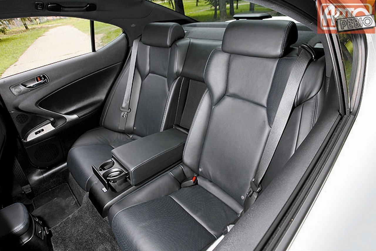 седан Lexus IS F 2008 - 2013г выпуска модификация Luxury 5.0 AT (423 л.с.)