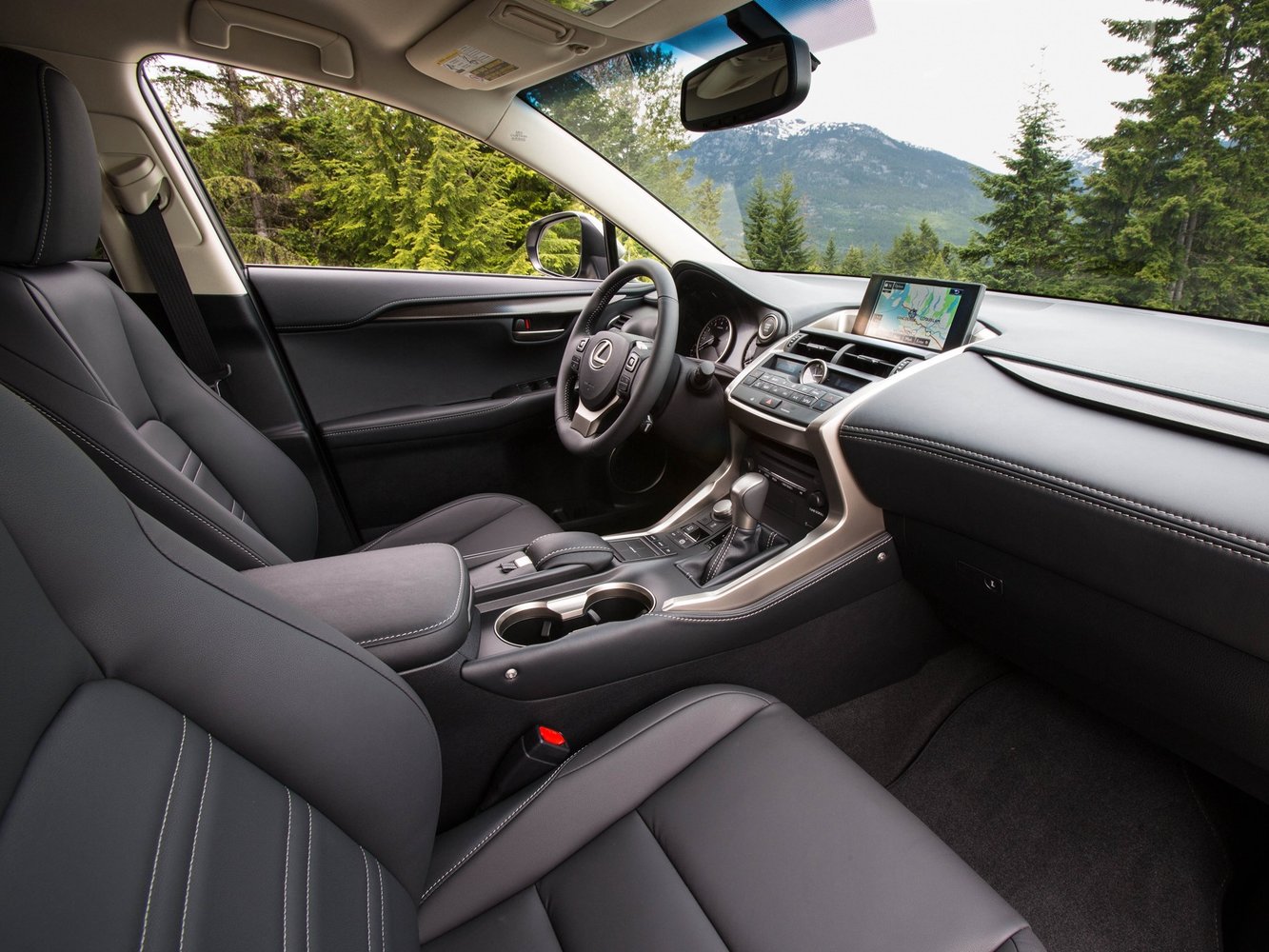 кроссовер Lexus NX 2014 - 2016г выпуска модификация F Sport Premium 2.5 CVT (155 л.с.) 4×4