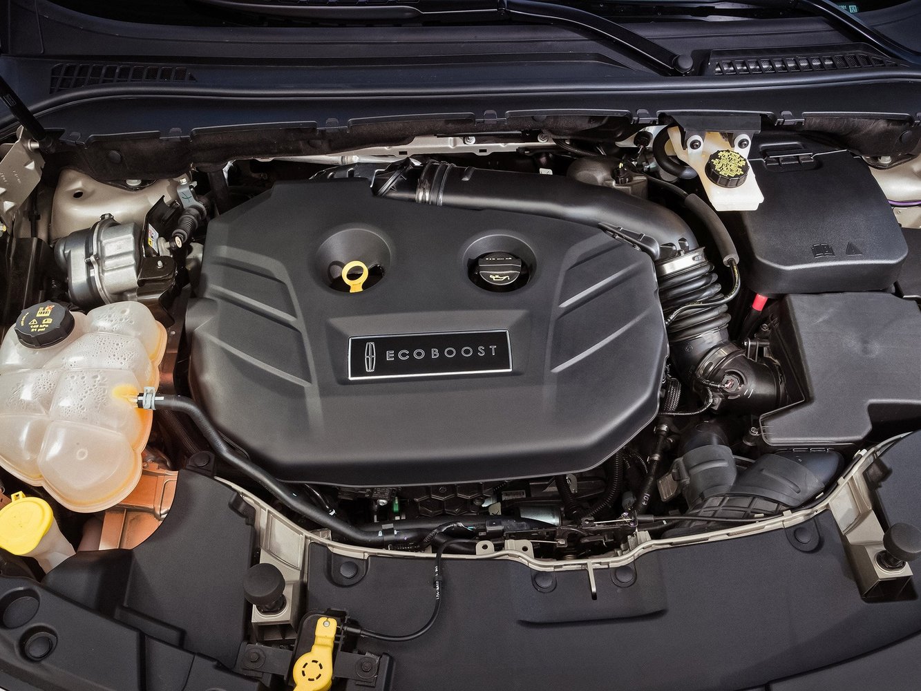 кроссовер Lincoln MKC 2014 - 2016г выпуска модификация 2.0 AT (240 л.с.)