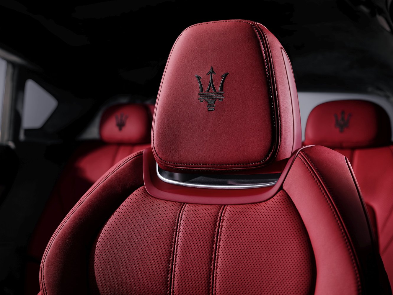 кроссовер Maserati Levante 2016г выпуска модификация 3.0 AT (275 л.с.) 4×4