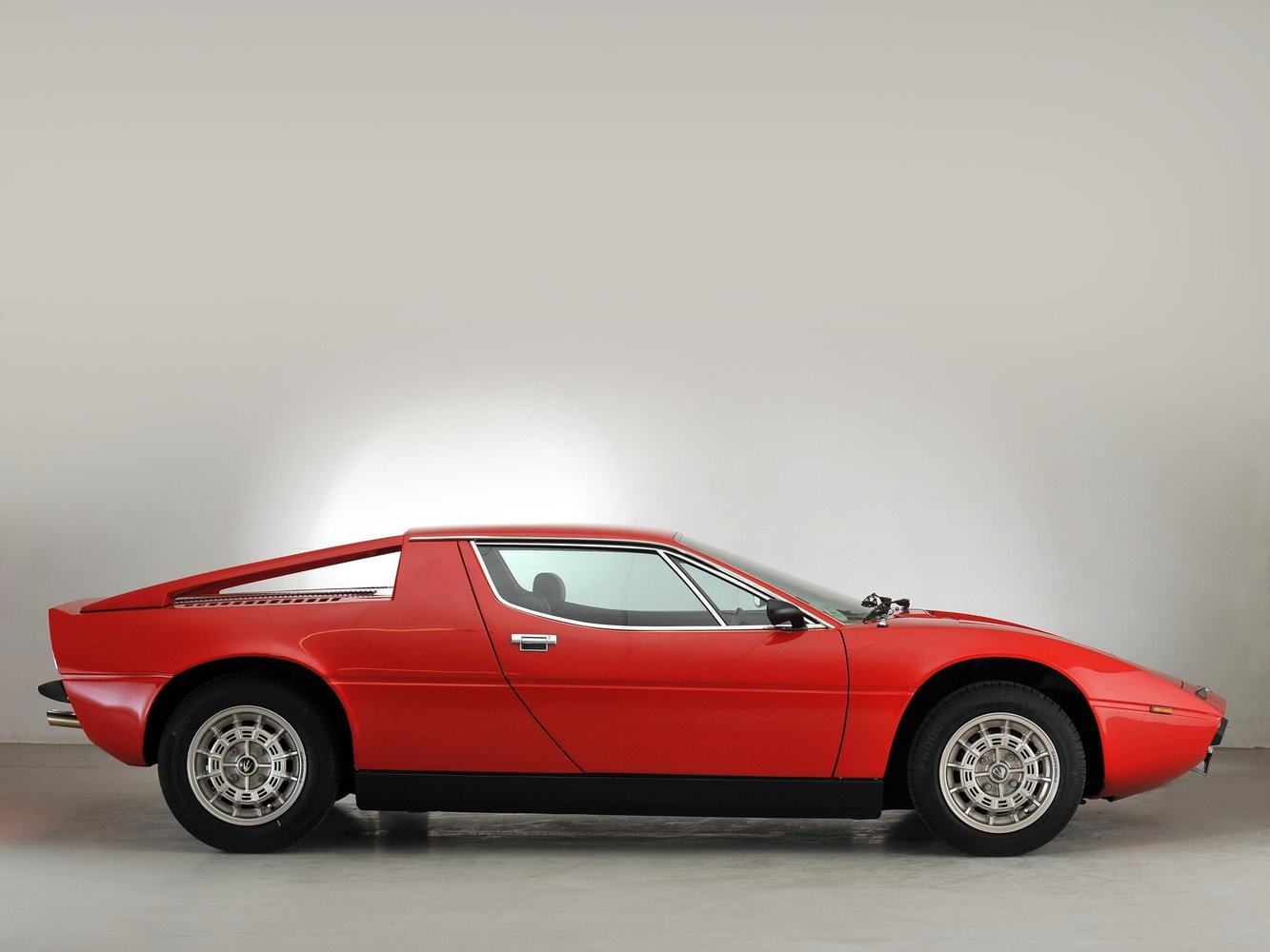 купе Maserati Merak 1975 - 1983г выпуска модификация 2.0 MT (170 л.с.)
