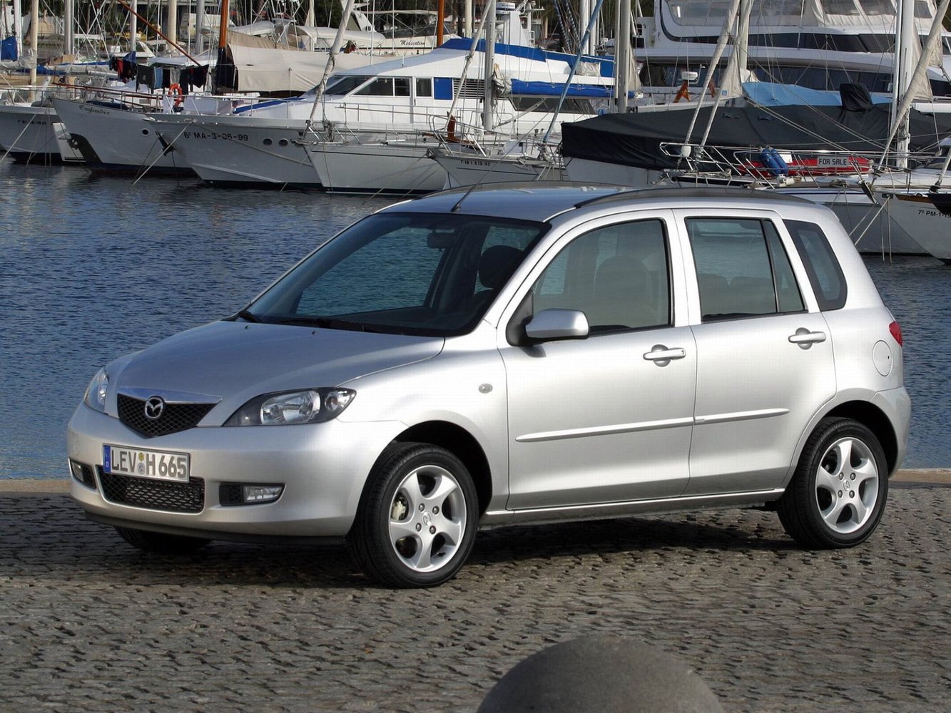 Mazda 2 2003 - 2005