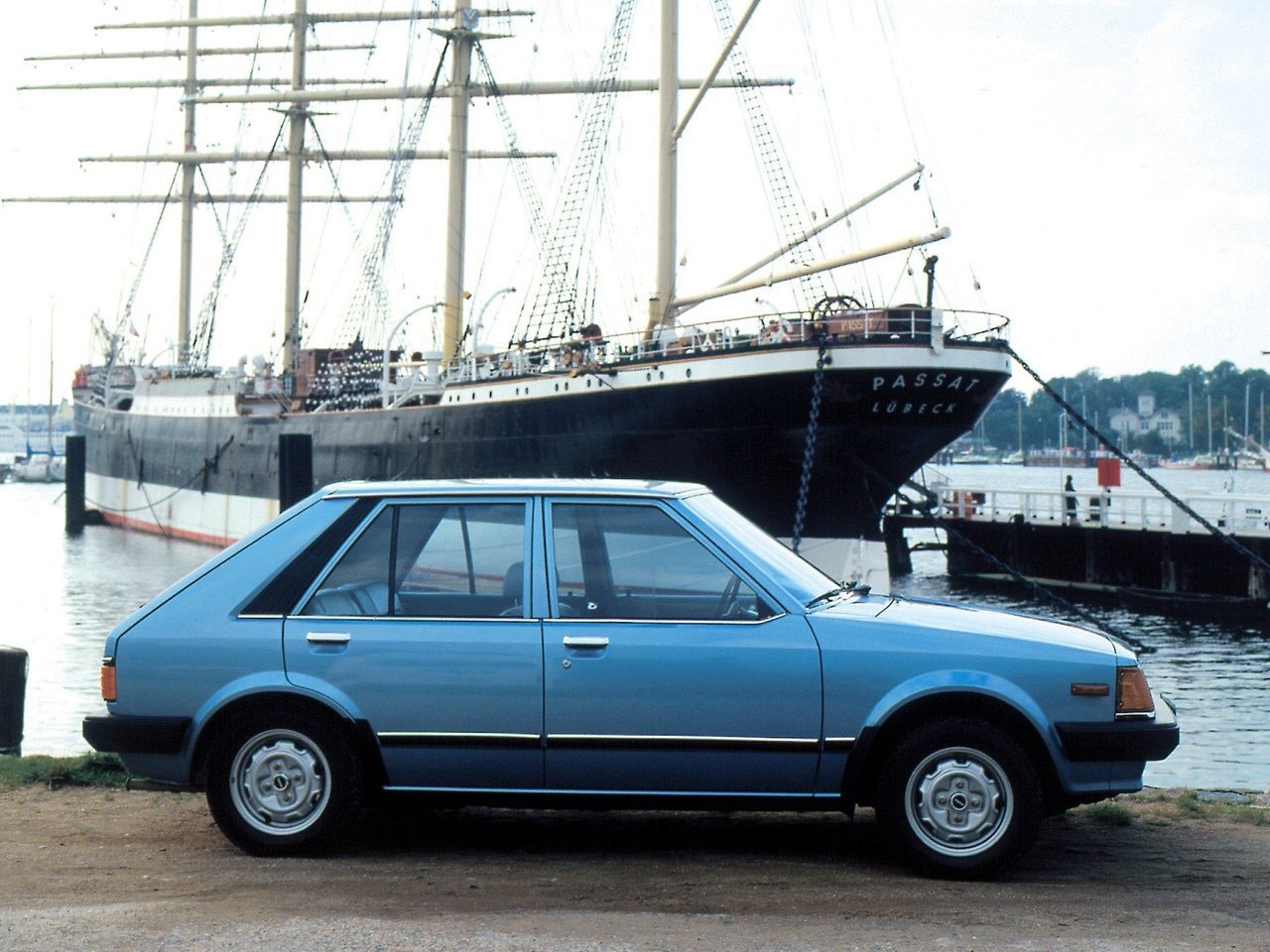хэтчбек 5 дв. Mazda 323 1980 - 1986г выпуска модификация 1.1 MT (54 л.с.)