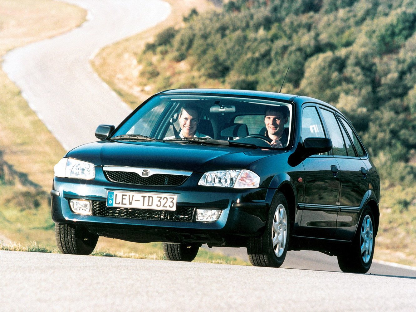Mazda 323 1998 - 2000