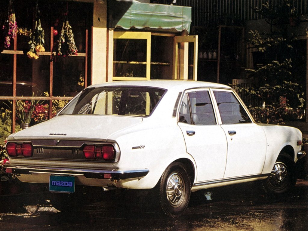 седан Mazda 616 1970 - 1978г выпуска модификация 1.6 MT (75 л.с.)