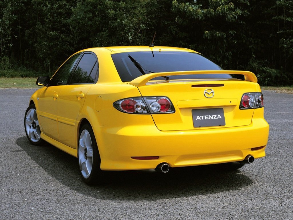 седан Mazda Atenza 2002 - 2007г выпуска модификация 2.0 AT (145 л.с.)