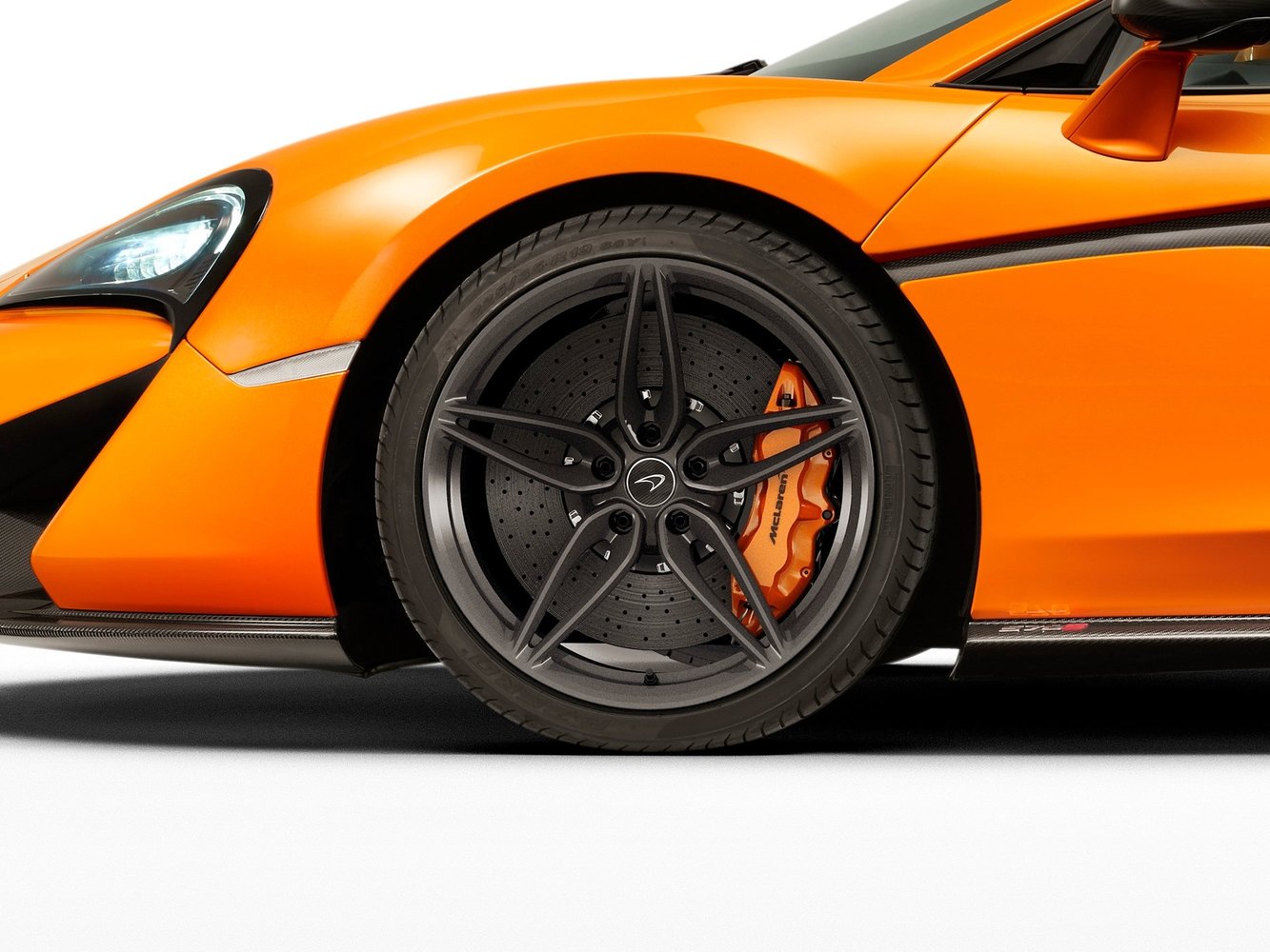 купе McLaren 570S 2015 - 2016г выпуска модификация 3.8 AMT (570 л.с.)