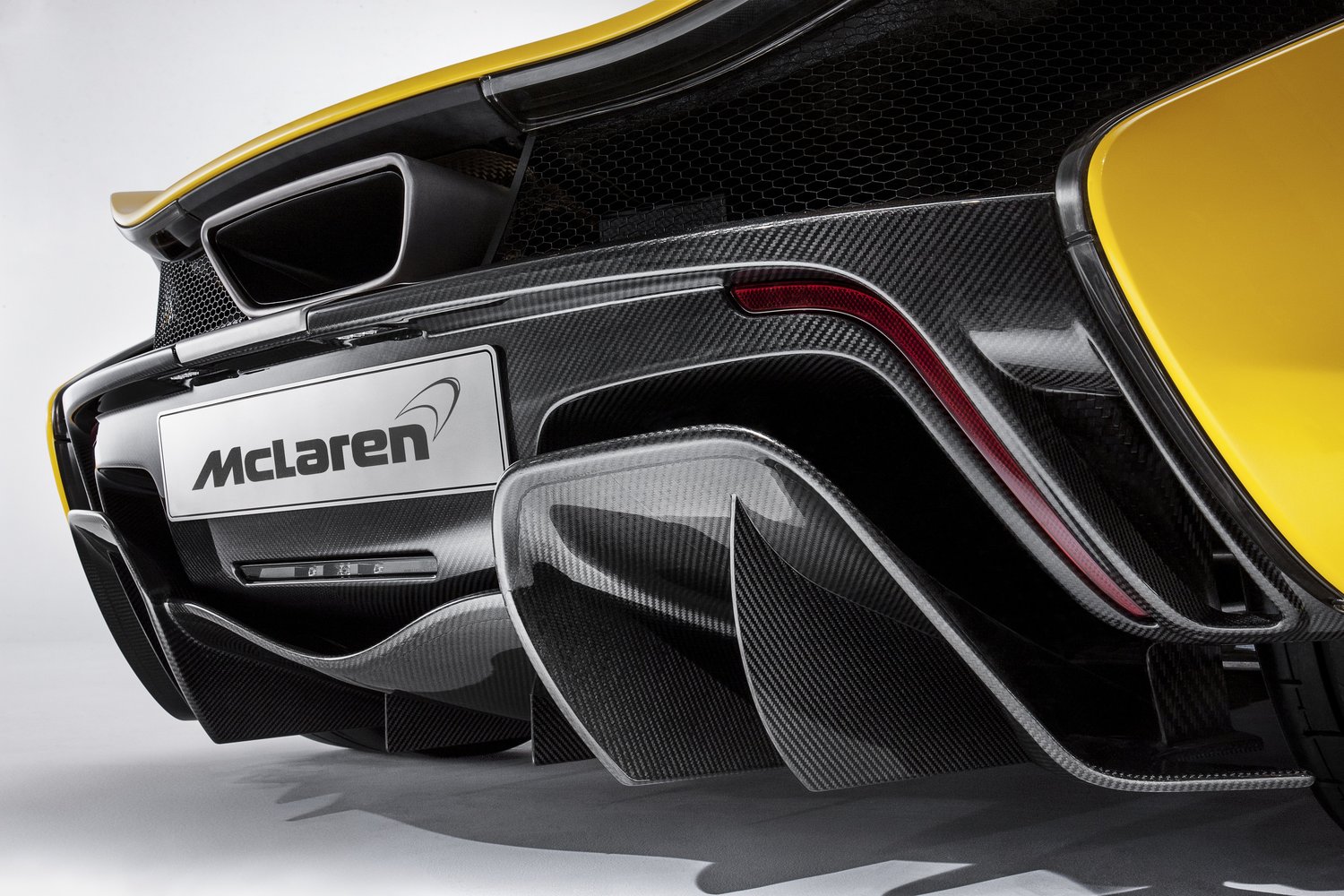 купе McLaren P1 2013 - 2015г выпуска модификация 3.8 AMT (737 л.с.)