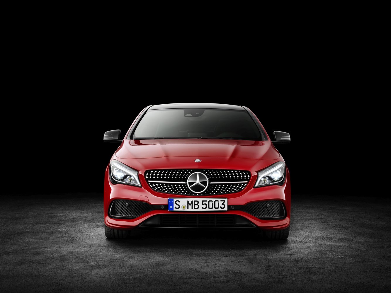 седан Mercedes-Benz CLA-klasse 2016г выпуска модификация 1.5 MT (109 л.с.)