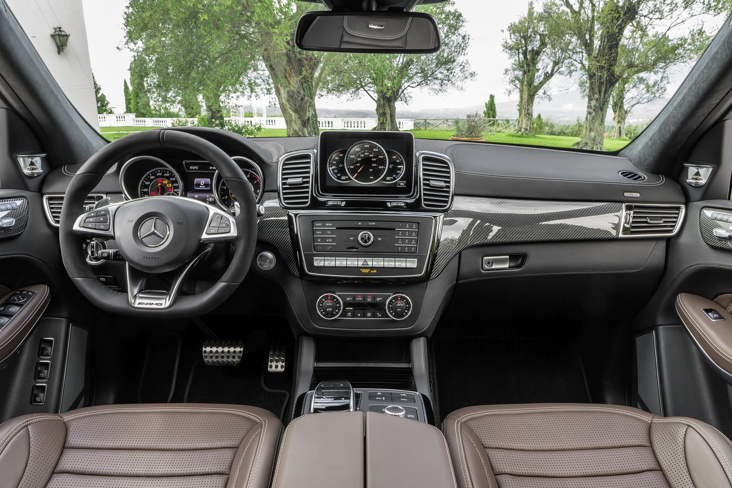 внедорожник Mercedes-Benz GLS-klasse AMG 2015 - 2016г выпуска модификация AMG GLS 63 4MATIC Особая серия 5.5 AT (585 л.с.) 4×4