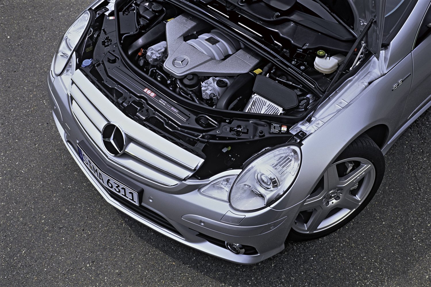 минивэн Mercedes-Benz R-klasse AMG 2006 - 2007г выпуска модификация 6.2 AT (510 л.с.) 4×4