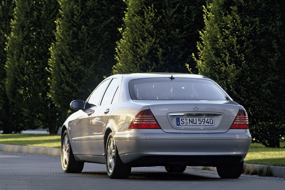 седан Mercedes-Benz S-klasse 1998 - 2002г выпуска модификация 2.8 AT (204 л.с.)