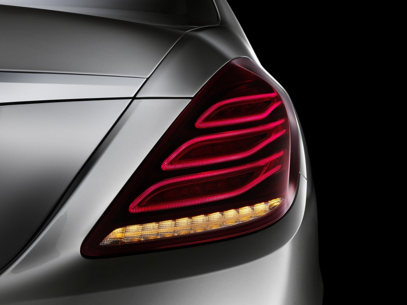 седан Mercedes-Benz S-klasse 2013 - 2016г выпуска модификация 2.1 AT (204 л.с.)