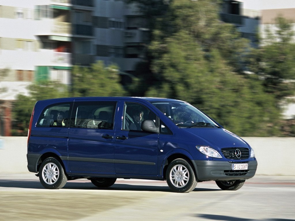 минивэн L1 Mercedes-Benz Vito 2003 - 2010г выпуска модификация 2.1 AT (109 л.с.)