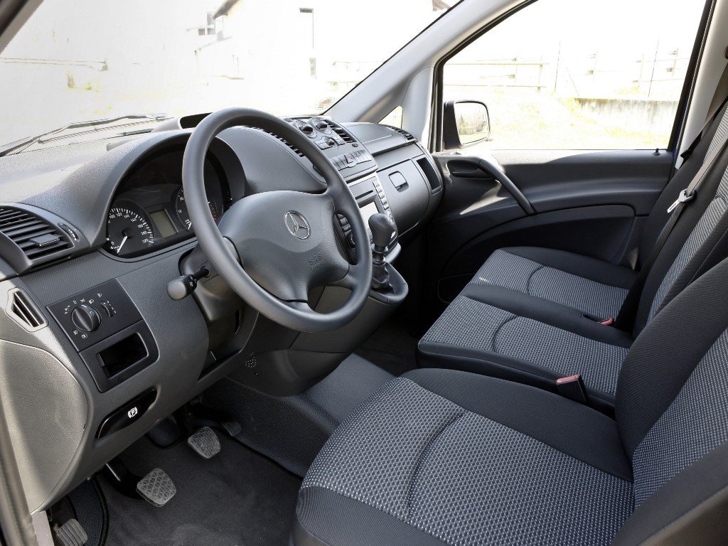 микроавтобус L3 Mercedes-Benz Vito 2010 - 2014г выпуска модификация 2.1 AT (136 л.с.)