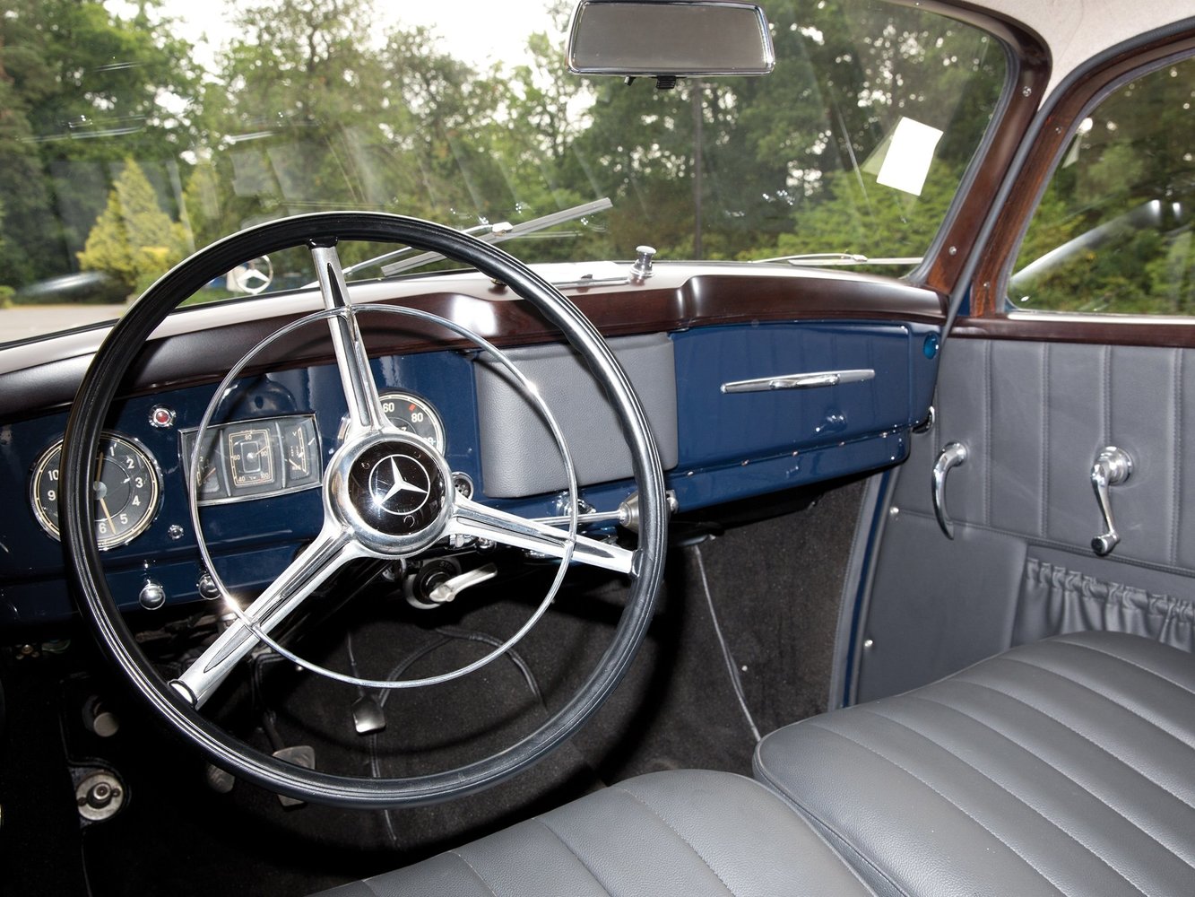 седан Mercedes-Benz W136 1947 - 1955г выпуска модификация 1.8 MT (40 л.с.)