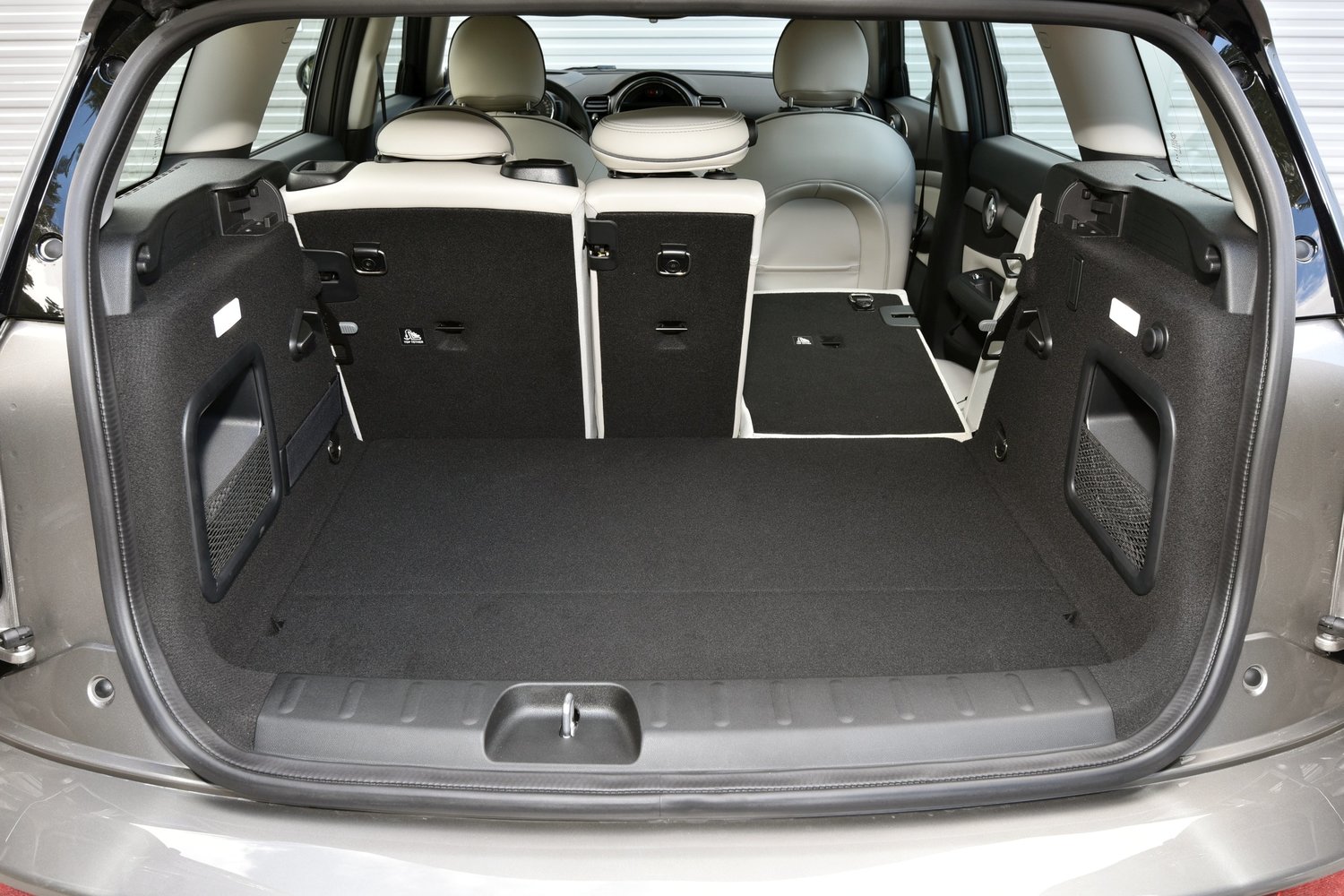 универсал Cooper S MINI Clubman 2015 - 2016г выпуска модификация 2.0 AT (190 л.с.)