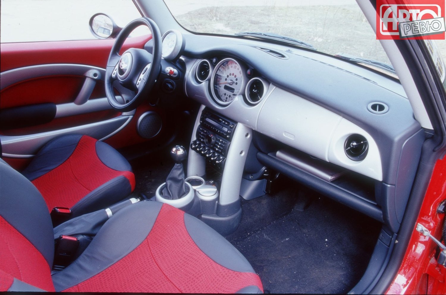 хэтчбек 3 дв. Cooper S MINI Hatch 2001 - 2006г выпуска модификация 1.6 AT (170 л.с.)