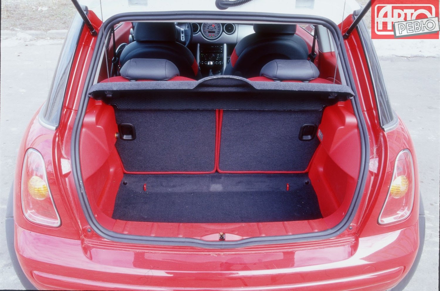 хэтчбек 3 дв. MINI Hatch 2001 - 2006г выпуска модификация 1.4 MT (75 л.с.)
