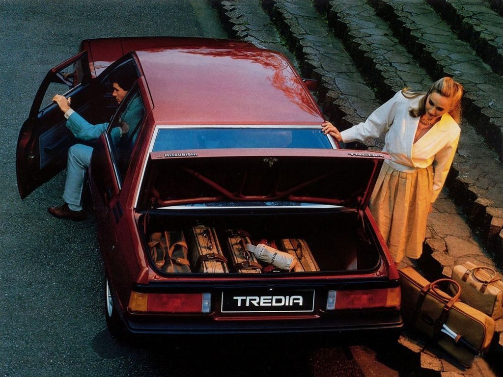 седан Mitsubishi Tredia 1982 - 1987г выпуска модификация 1.4 AT (70 л.с.)