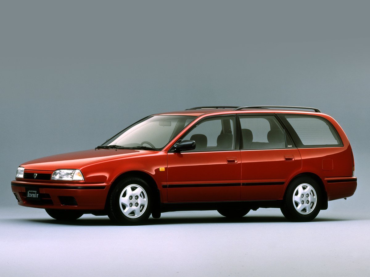 Nissan Avenir 1990 - 1998