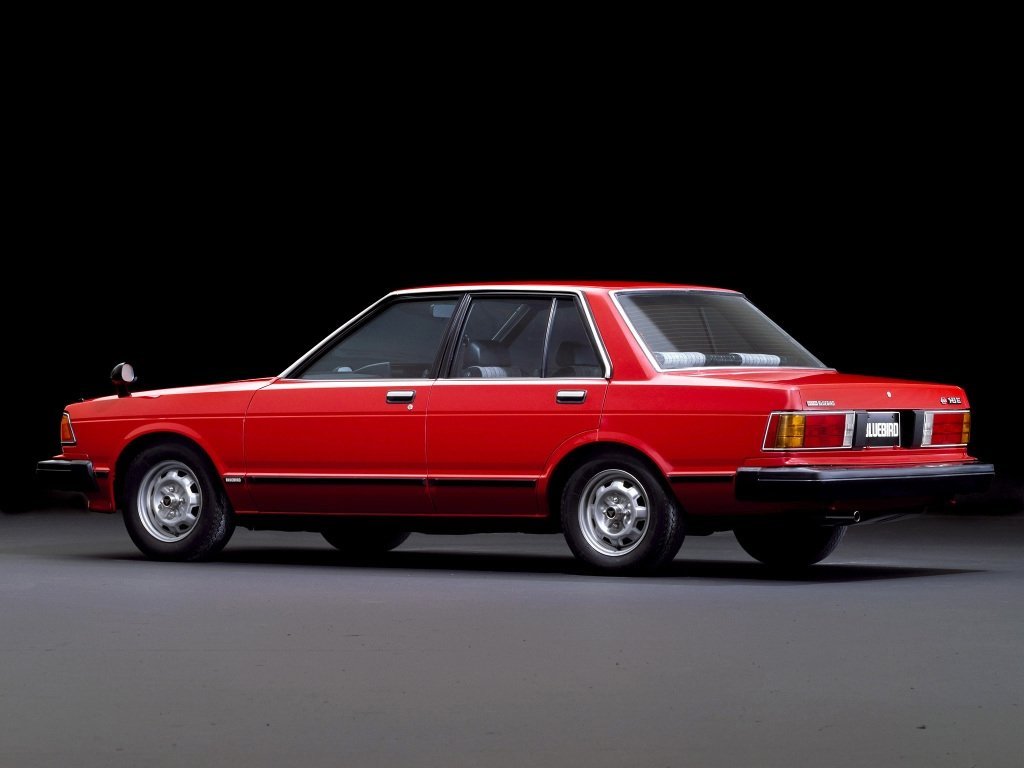 седан Nissan Bluebird 1979 - 1986г выпуска модификация 1.6 AT (82 л.с.)