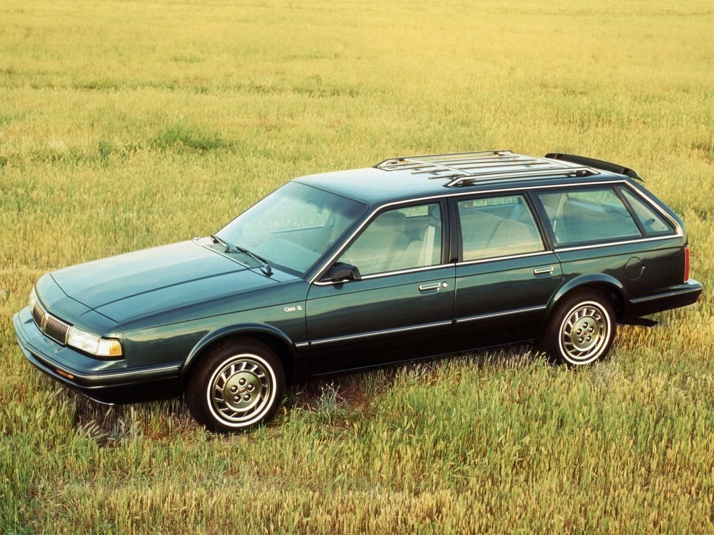 универсал Oldsmobile Cutlass Ciera 1982 - 1997г выпуска модификация 2.5 AT (106 л.с.)