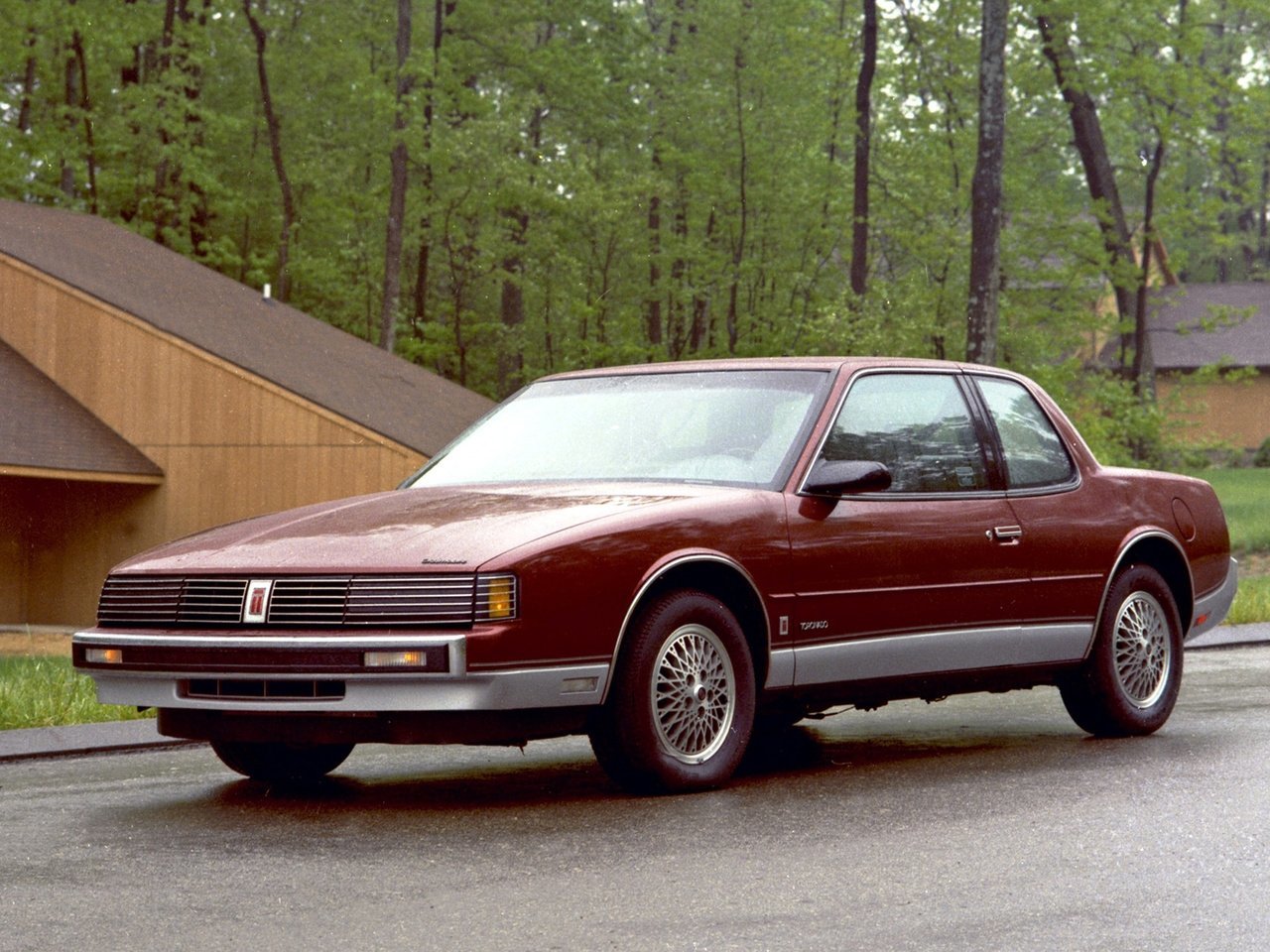 Oldsmobile Toronado 1985 - 1992
