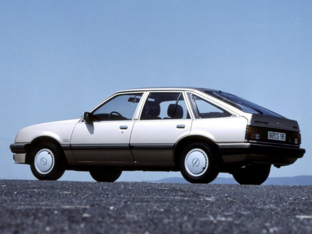 хэтчбек 5 дв. Opel Ascona 1981 - 1988г выпуска модификация 1.3 AT (75 л.с.)