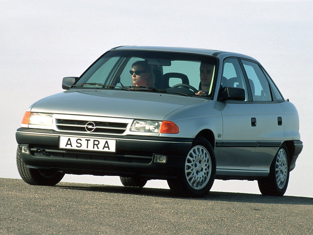 седан Opel Astra 1991 - 2000г выпуска модификация 1.4 AT (82 л.с.)