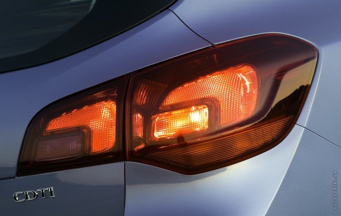 универсал Sports Tourer Opel Astra 2010 - 2012г выпуска модификация 1.2 MT (95 л.с.)