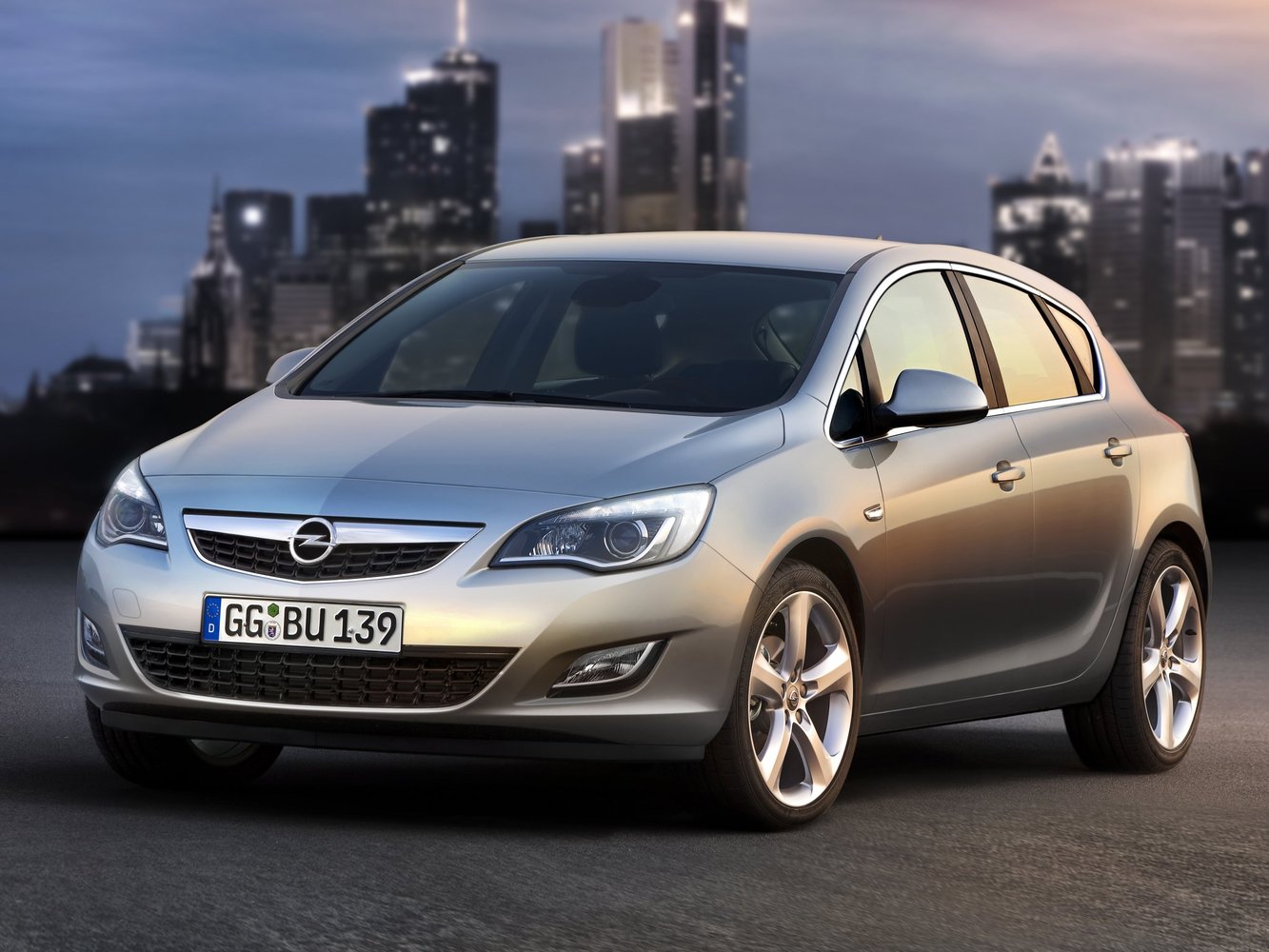 Opel Astra 2010 - 2012