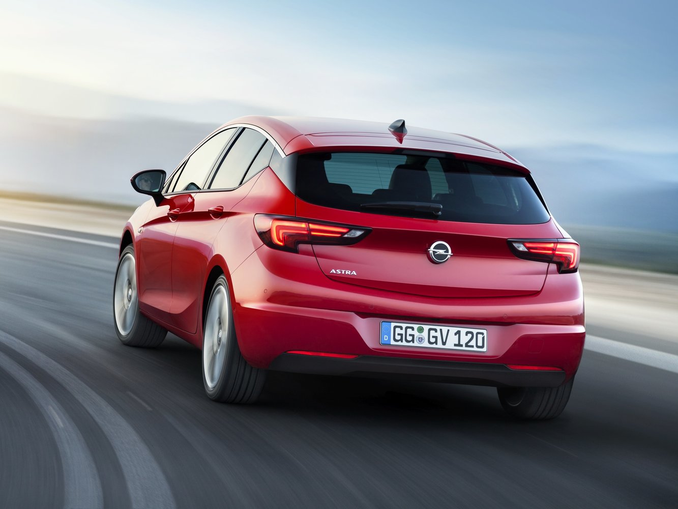 хэтчбек 5 дв. Opel Astra 2015 - 2016г выпуска модификация 1.0 AMT (105 л.с.)