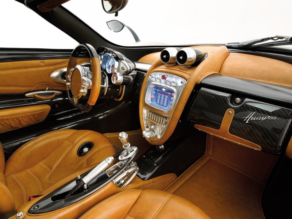 купе Pagani Huayra 2012 - 2016г выпуска модификация 6.0 AMT (730 л.с.)