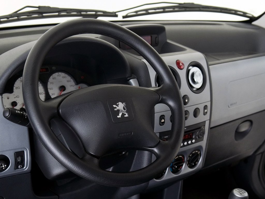 минивэн Peugeot Partner 2002 - 2007г выпуска модификация 1.4 MT (75 л.с.)