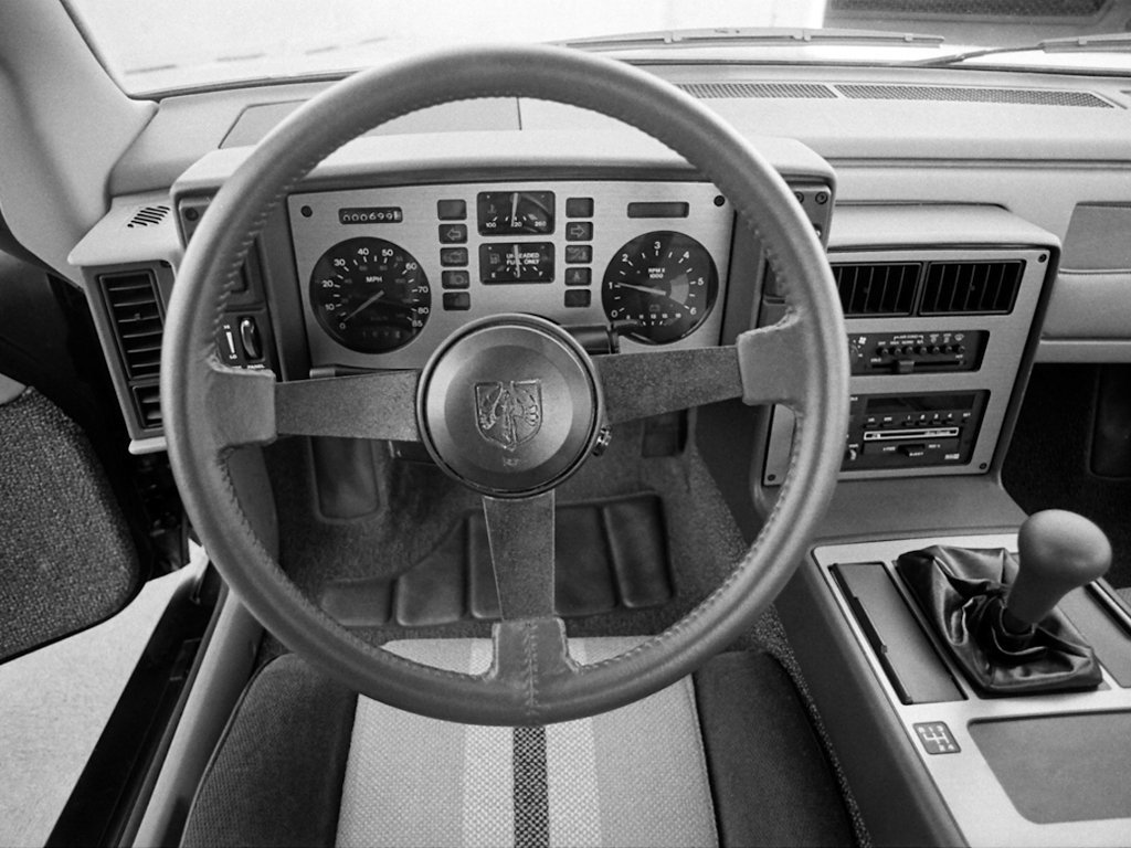 хэтчбек 3 дв. Pontiac Fiero 1984 - 1988г выпуска модификация 2.5 AT (90 л.с.)