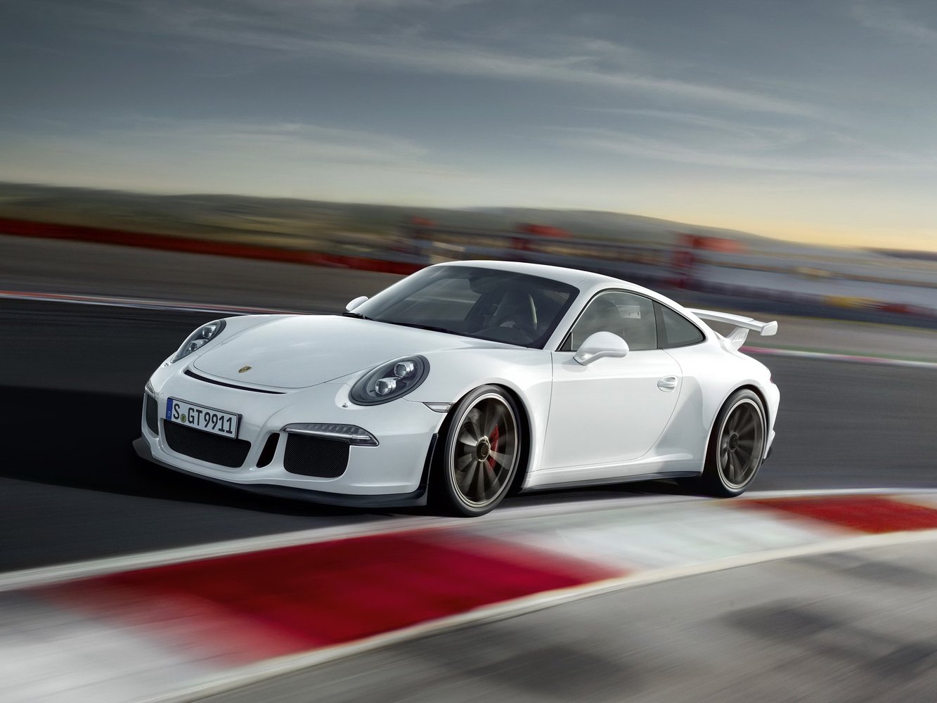 купе Porsche 911 GT3