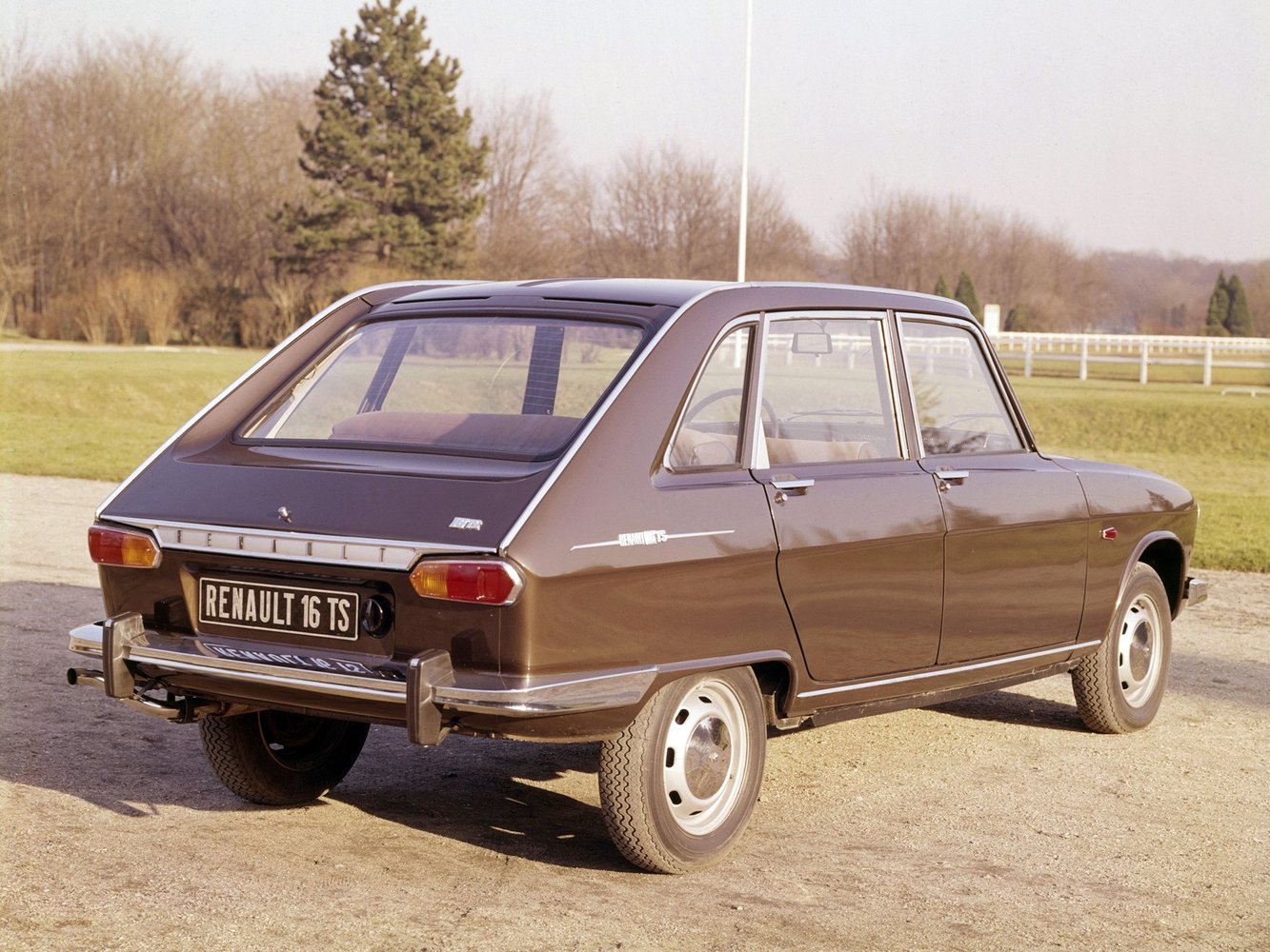хэтчбек 5 дв. Renault 16 1968 - 1980г выпуска модификация 1.6 AT (71 л.с.)