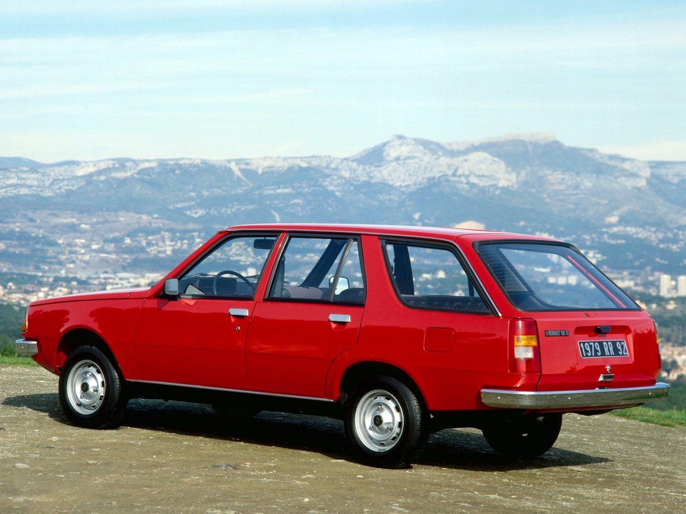 универсал Renault 18 1978 - 1986г выпуска модификация 1.4 MT (64 л.с.)