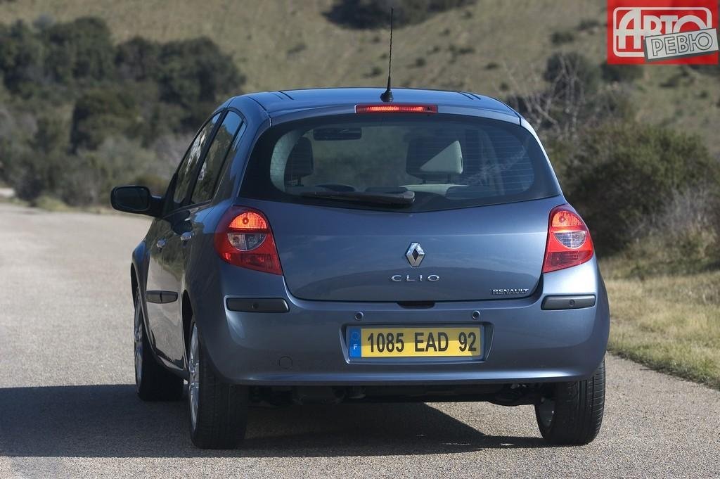 хэтчбек 5 дв. Renault Clio 2005 - 2009г выпуска модификация 1.1 AT (101 л.с.)