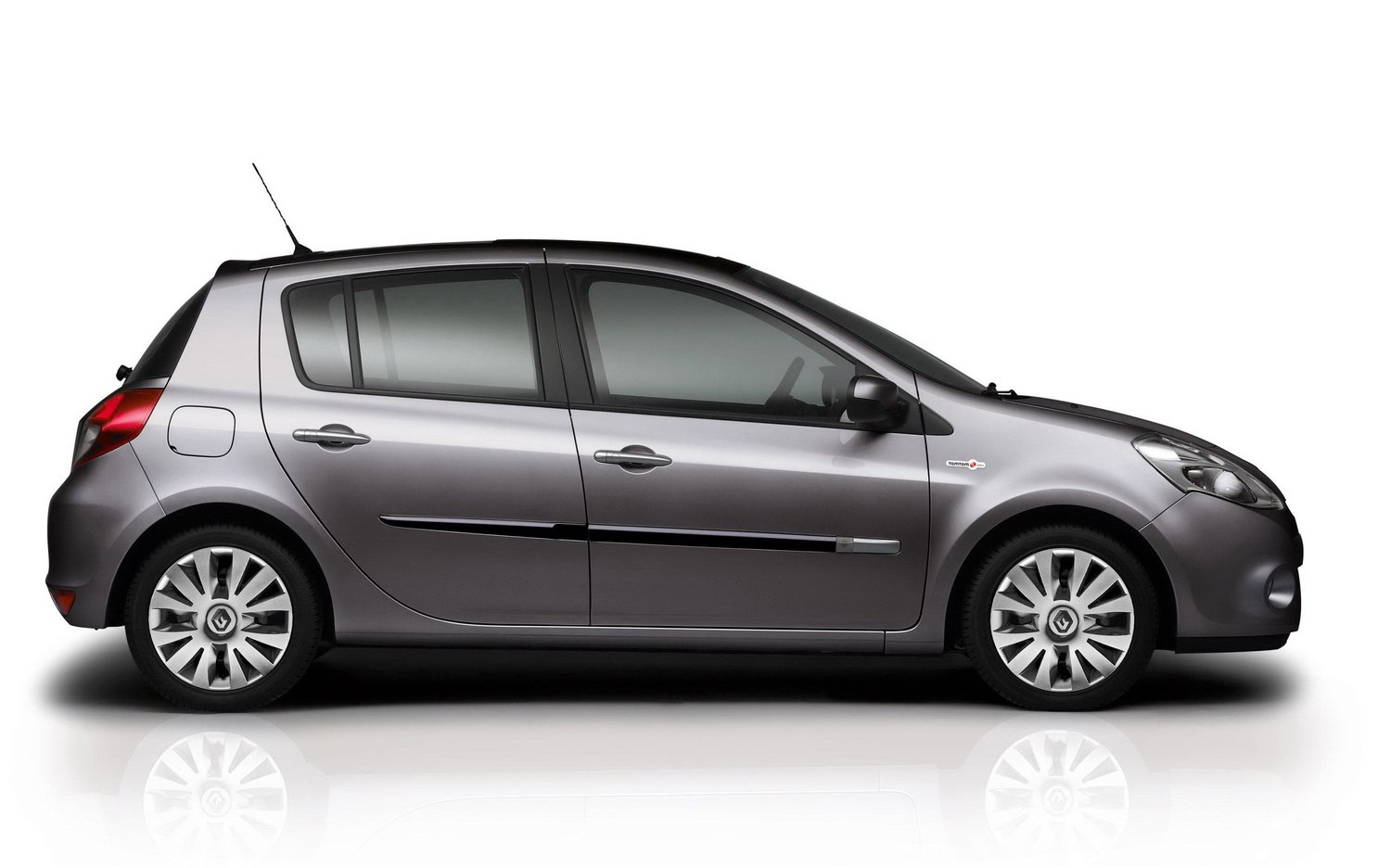 хэтчбек 5 дв. Renault Clio 2009 - 2012г выпуска модификация 1.1 AMT (75 л.с.)