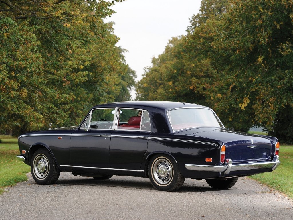 седан Rolls-Royce Silver Shadow 1965 - 1980г выпуска модификация 6.2 AT (174 л.с.)