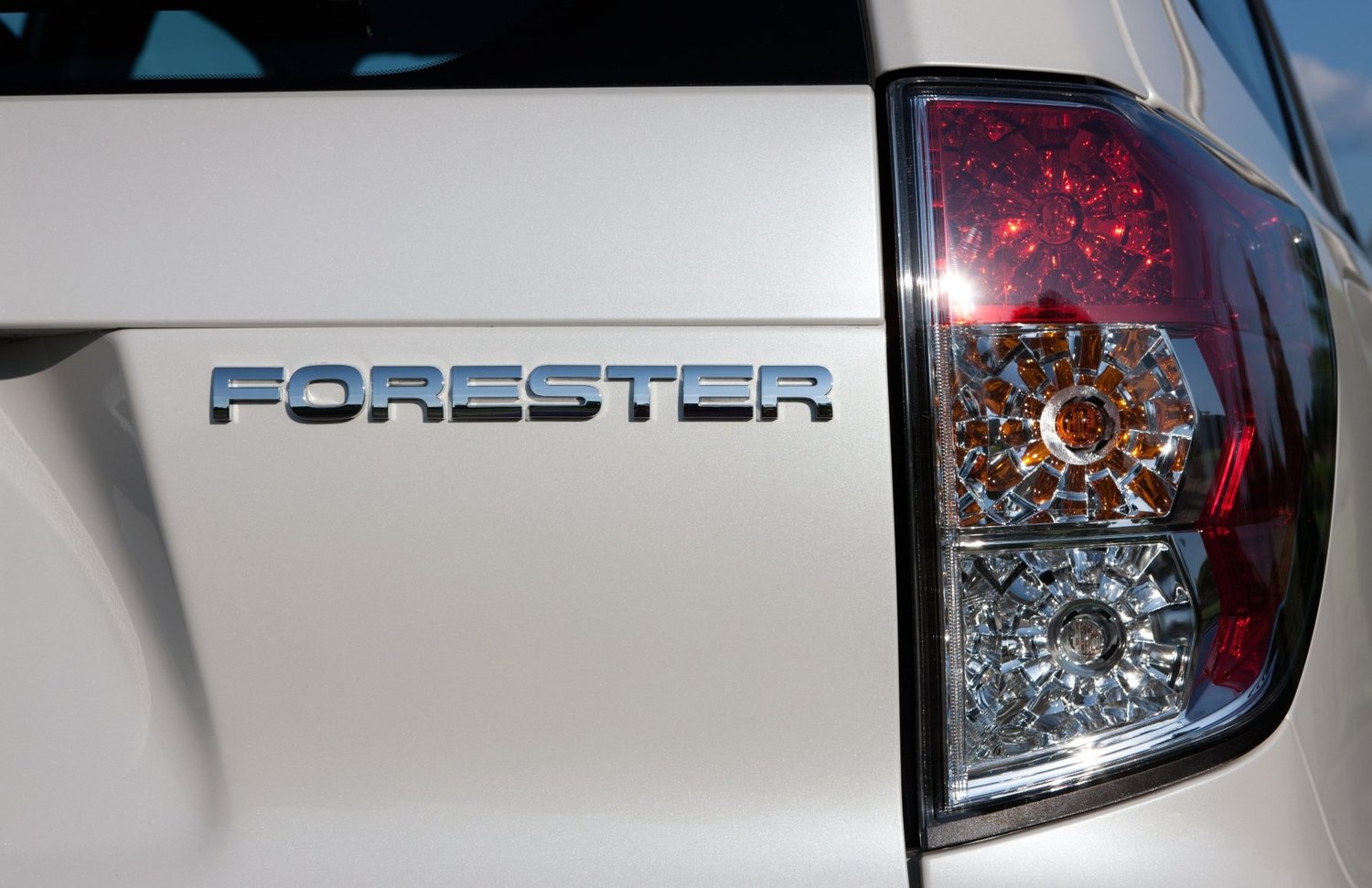кроссовер Subaru Forester 2011 - 2013г выпуска модификация 2.0 MT (147 л.с.) 4×4